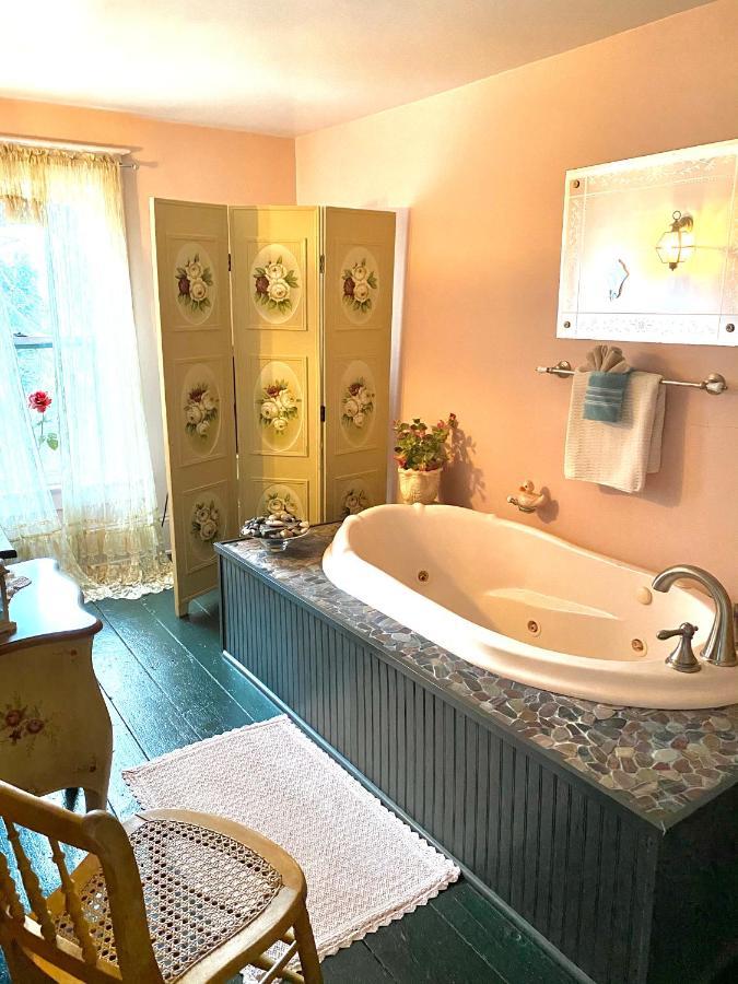 The Bella Ella Bed And Breakfast Канандейґуа Екстер'єр фото